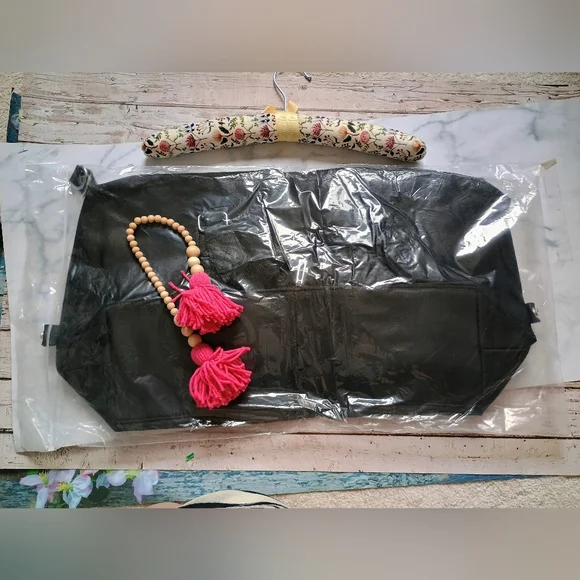 Alo Yoga Gym Travel Duffle Tote Bag Black - Picture 2 of 7